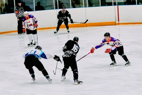 HK KAZANOVA vs DVL